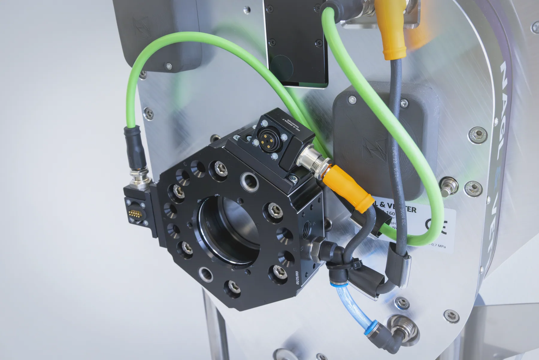 Anschlussmodul und Schnittstellen des i-DCA-Systems